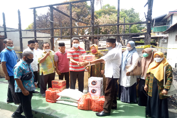 PBB Banda Aceh Berikan Bantuan Sembako kepada Korban Kebakaran di Beurawe