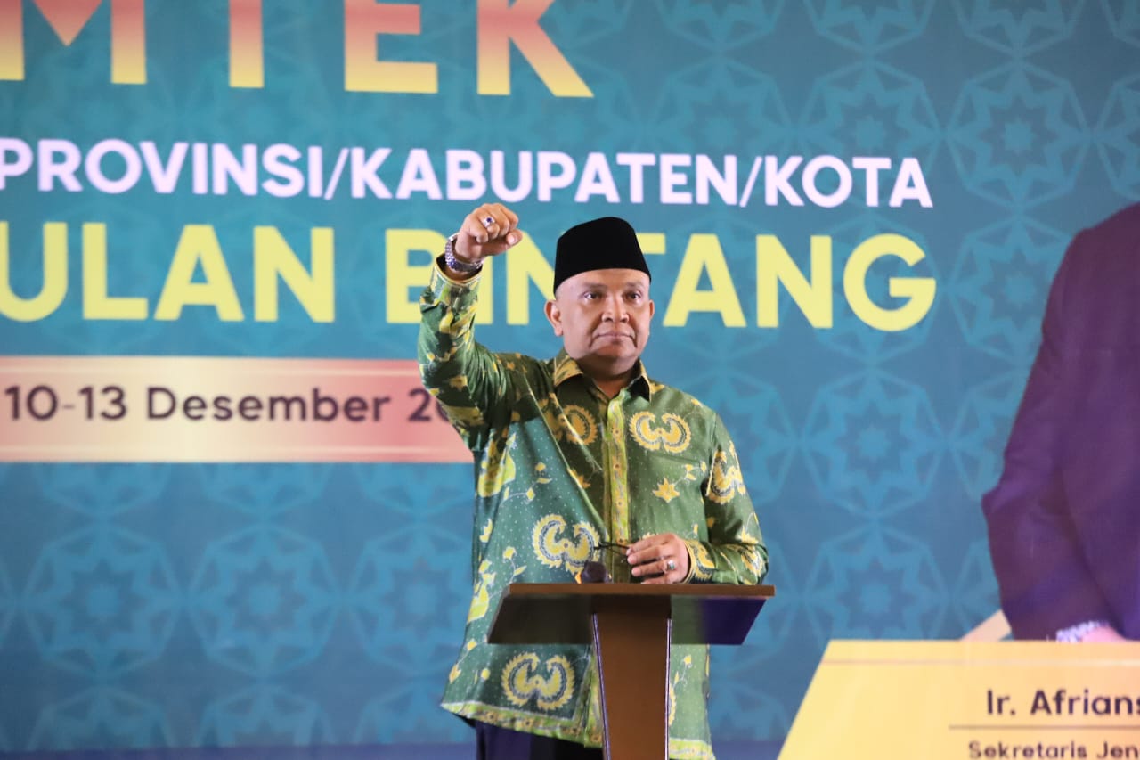 Tutup Bimtek Anggota DPRD PBB, Sekjen Beri Pesan Khusus